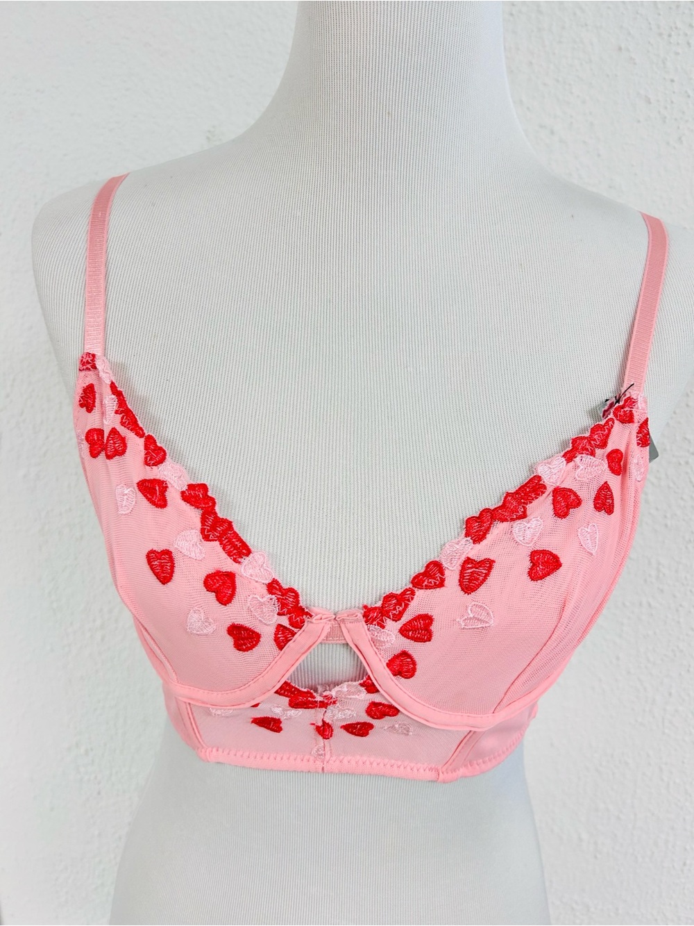 NEW‎ MARILYN MONROE Pink with Red Hearts Underwire Bra sz 34 B